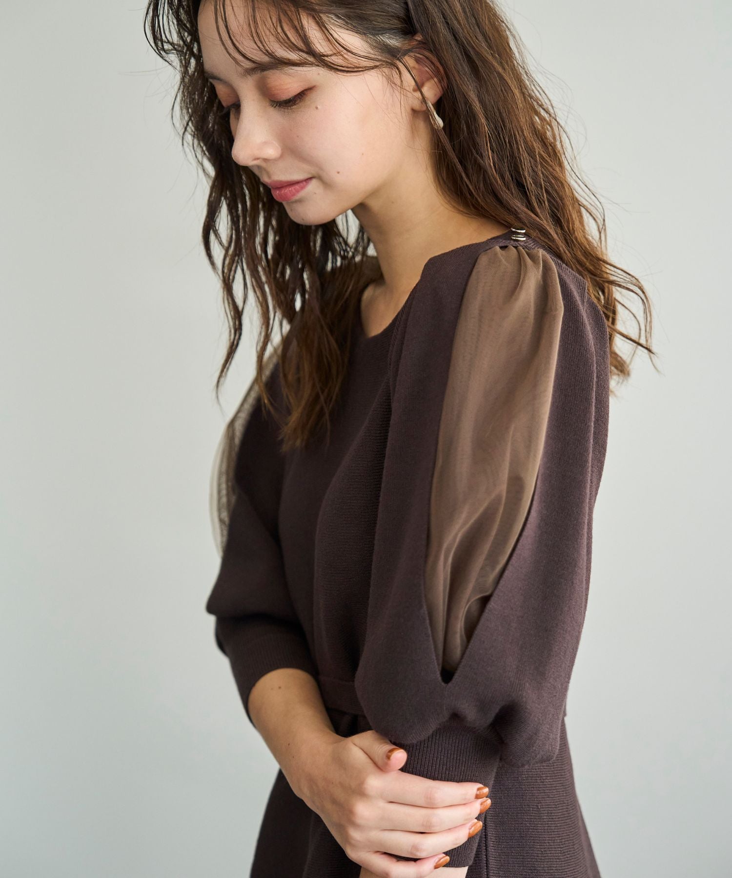 トランテアン ソン ドゥ モード 31 Sons de mode 2025秋冬新作 肩リボンミニニットワンピース TT537409 （BROWN） BROWN