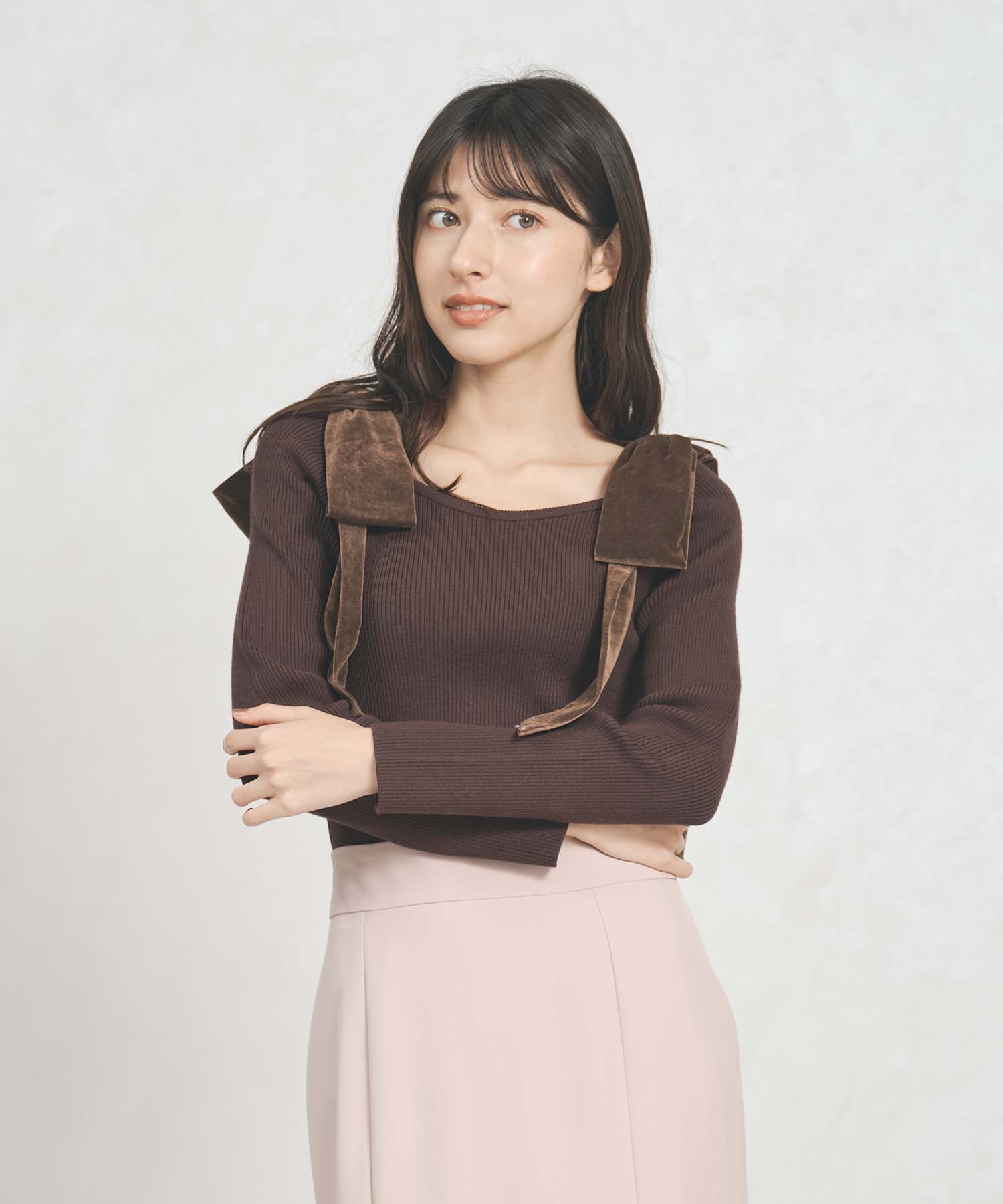 トランテアン ソン ドゥ モード 31 Sons de mode 2025秋冬新作 ベロア肩リボンニット TT538309 （BROWN） BROWN