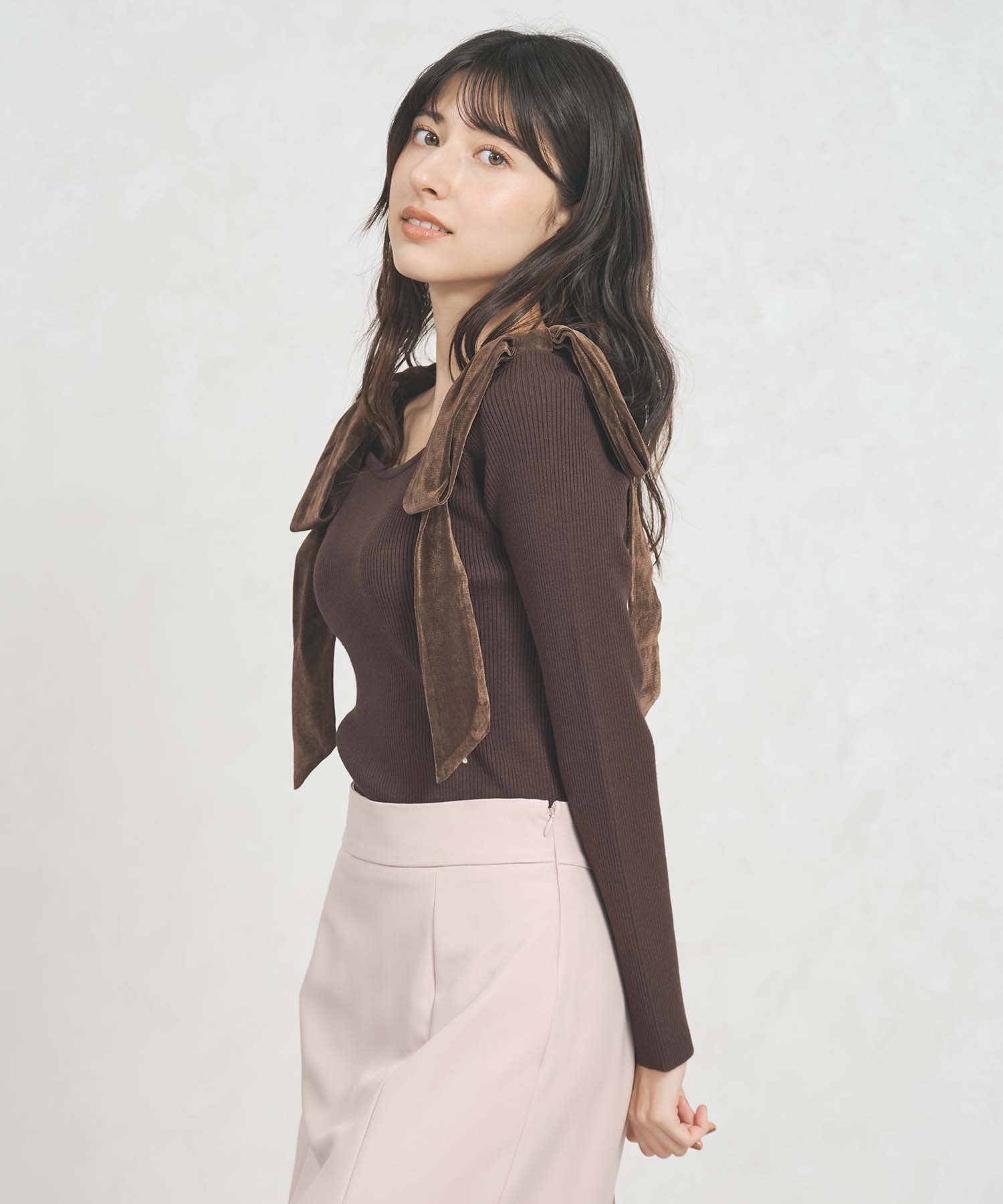 トランテアン ソン ドゥ モード 31 Sons de mode 2025秋冬新作 ベロア肩リボンニット TT538309 （BROWN） BROWN