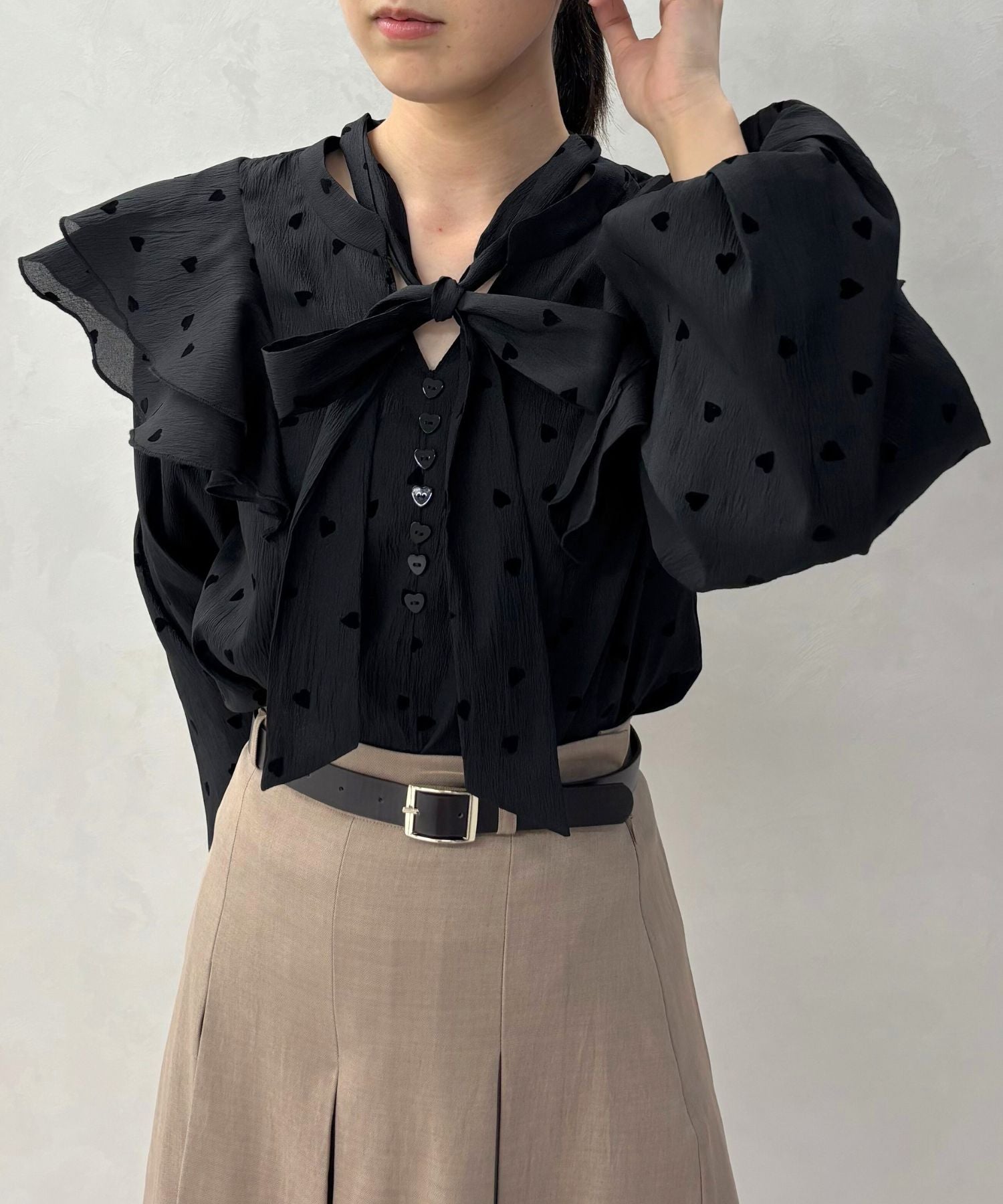 トランテアン ソン ドゥ モード 31 Sons de mode 2025秋冬新作 ハートフロッキーブラウス TT538110 （BLACK） BLACK