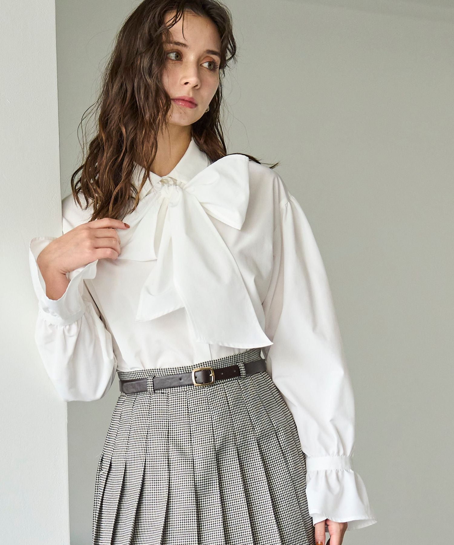 トランテアン ソン ドゥ モード 31 Sons de mode 2025秋冬新作 ボウタイリボンブラウス TT538108 （OFF-WHITE） OFF-WHITE
