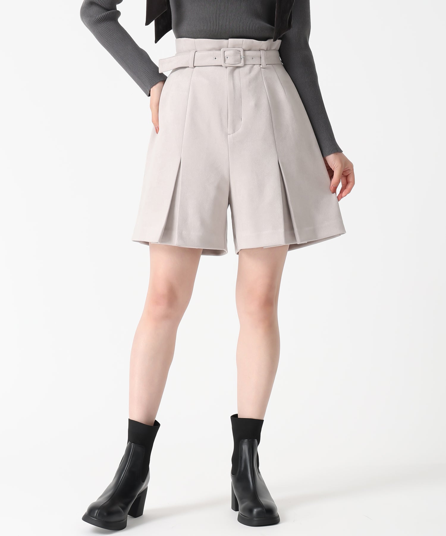 トランテアン ソン ドゥ モード 31 Sons de mode 2025秋冬新作 スエードショートパンツ TT537305 （L.GREY） L.GREY