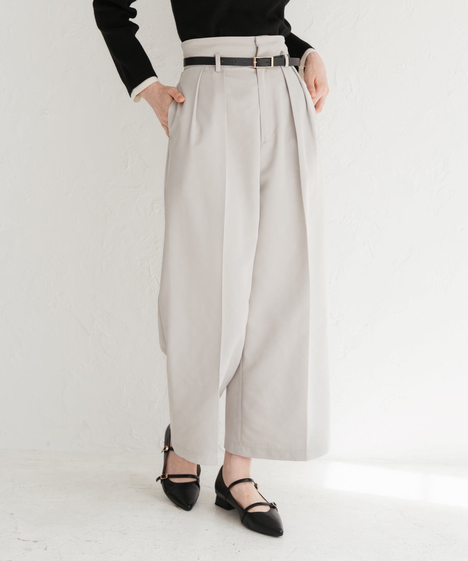 トランテアン ソン ドゥ モード 31 Sons de mode 値段未確定2025秋冬新作 合皮ベルト付チノパンツ TT537304 （GREIGE） GREIGE