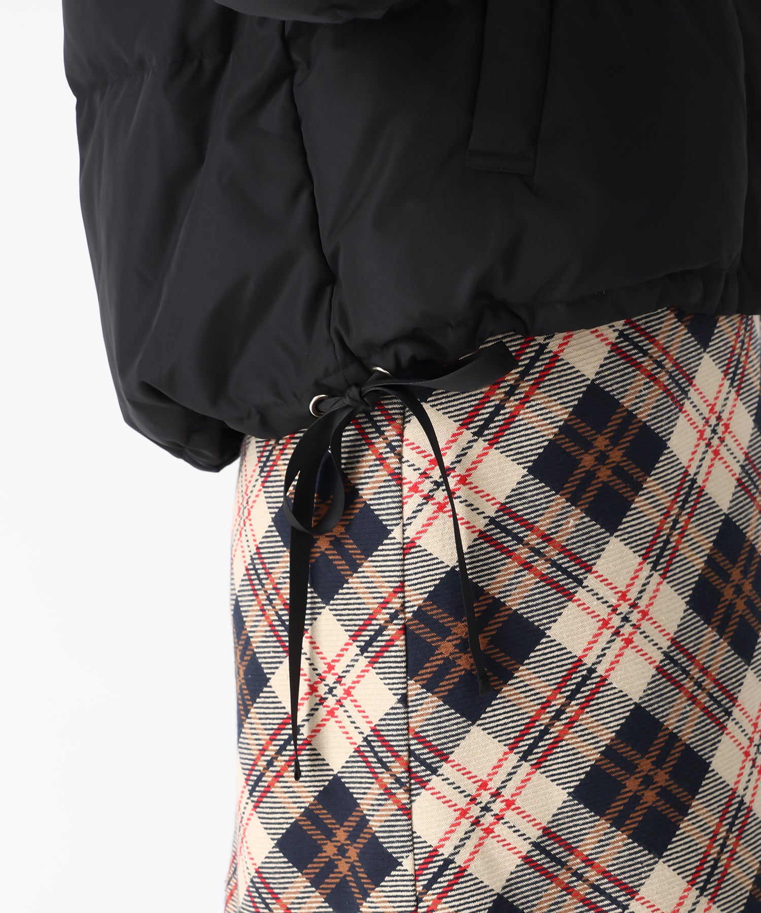 トランテアン ソン ドゥ モード 31 Sons de mode 2025秋冬新作 サイドリボンフード付ショートダウン TT548601 （BLACK） BLACK