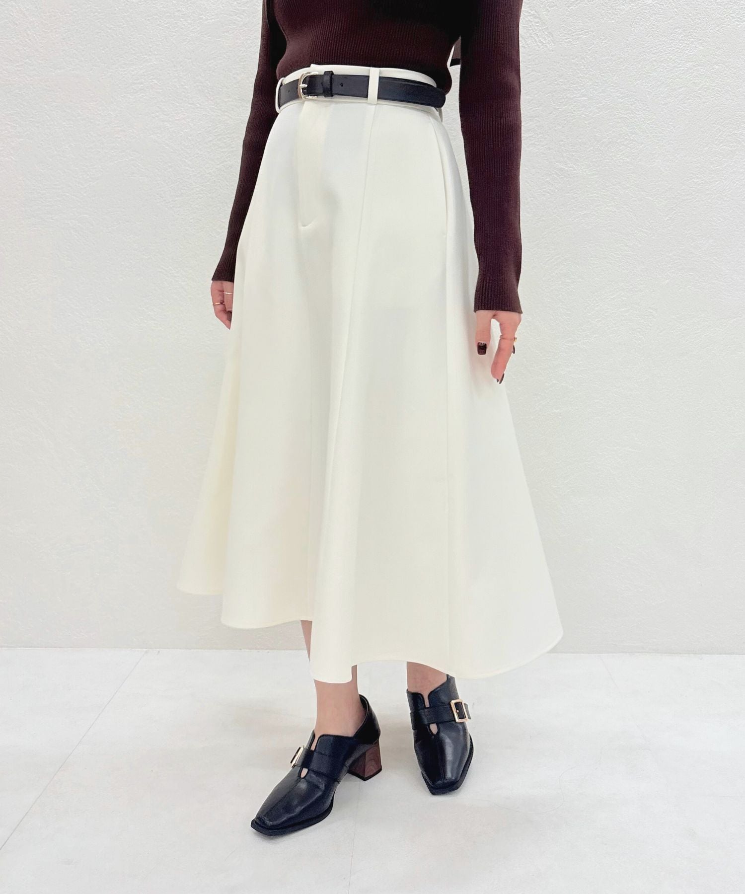 トランテアン ソン ドゥ モード 31 Sons de mode 2025秋冬新作 ベルト付きミディフレアスカート TT547209 （OFF-WHITE） OFF-WHITE