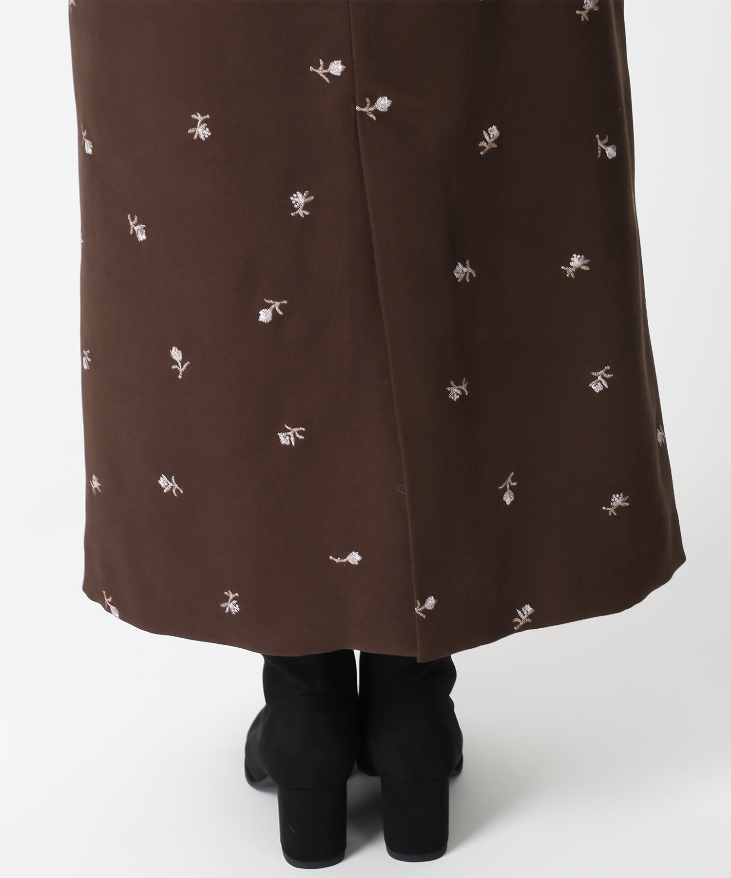 トランテアン ソン ドゥ モード 31 Sons de mode 2025秋冬新作 刺繍タイトスカート TT547215 （BROWN） BROWN