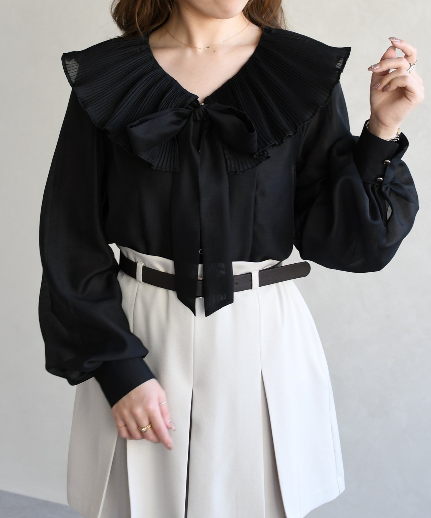 トランテアン ソン ドゥ モード 31 Sons de mode 2026春夏新作 襟プリーツシアーブラウス TT618101 （BLACK） BLACK