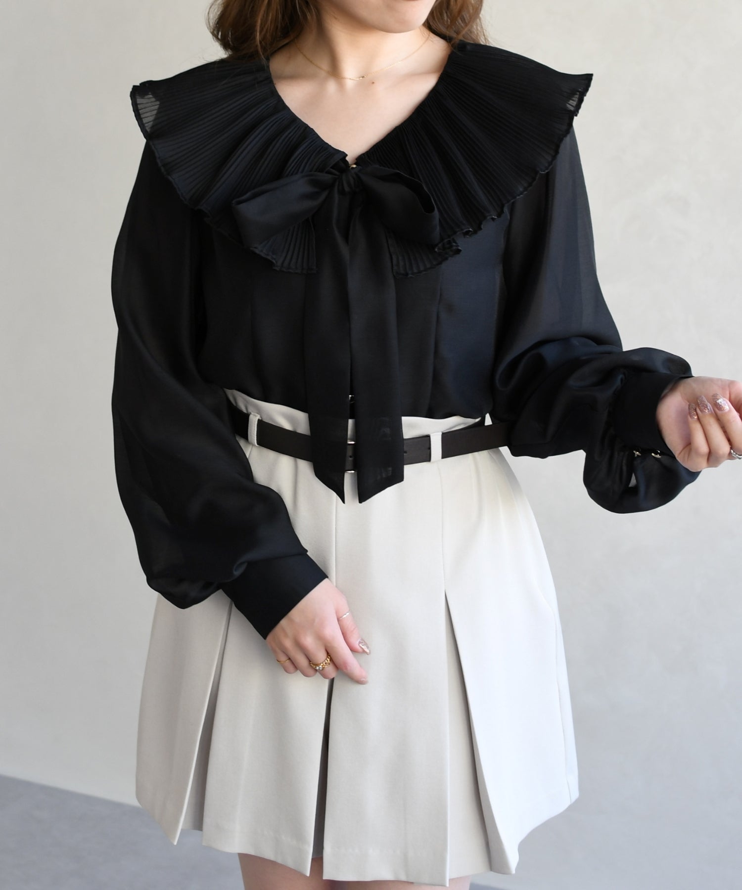 トランテアン ソン ドゥ モード 31 Sons de mode 2026春夏新作 襟プリーツシアーブラウス TT618101 （BLACK） BLACK