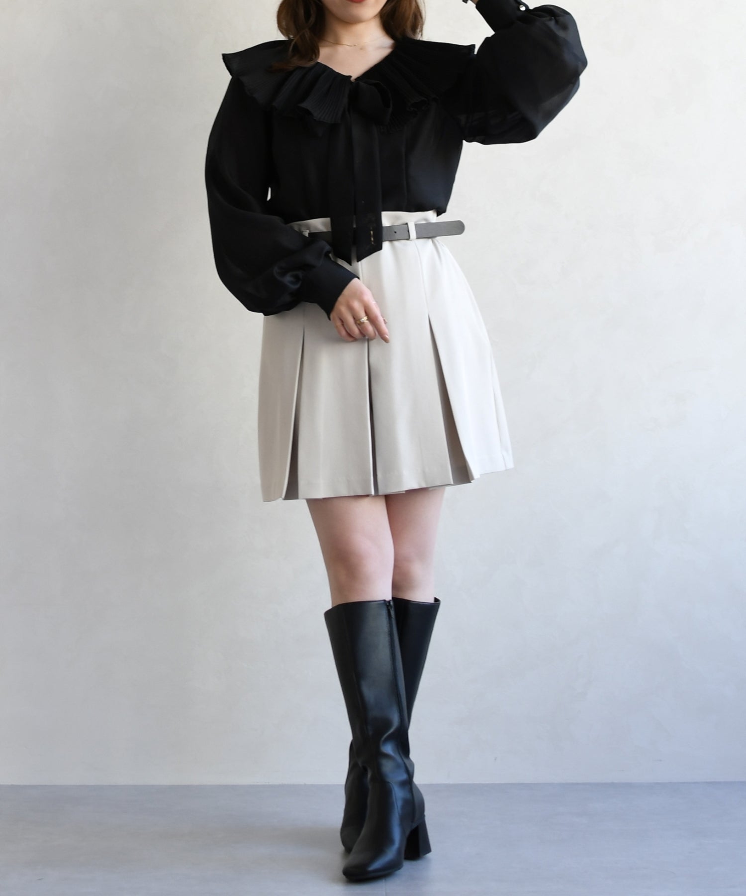 トランテアン ソン ドゥ モード 31 Sons de mode 2026春夏新作 襟プリーツシアーブラウス TT618101 （BLACK） BLACK