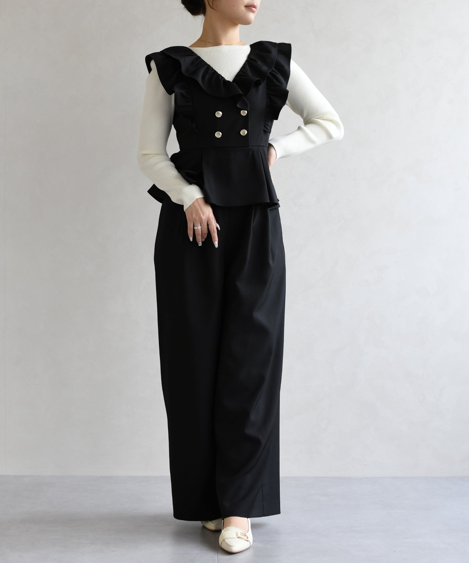 トランテアン ソン ドゥ モード 31 Sons de mode 2026春夏新作 フリルコンビネゾン TT617401 （BLACK） BLACK