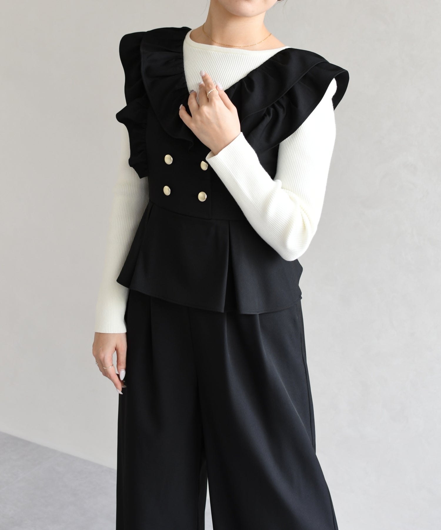 トランテアン ソン ドゥ モード 31 Sons de mode 2026春夏新作 フリルコンビネゾン TT617401 （BLACK） BLACK