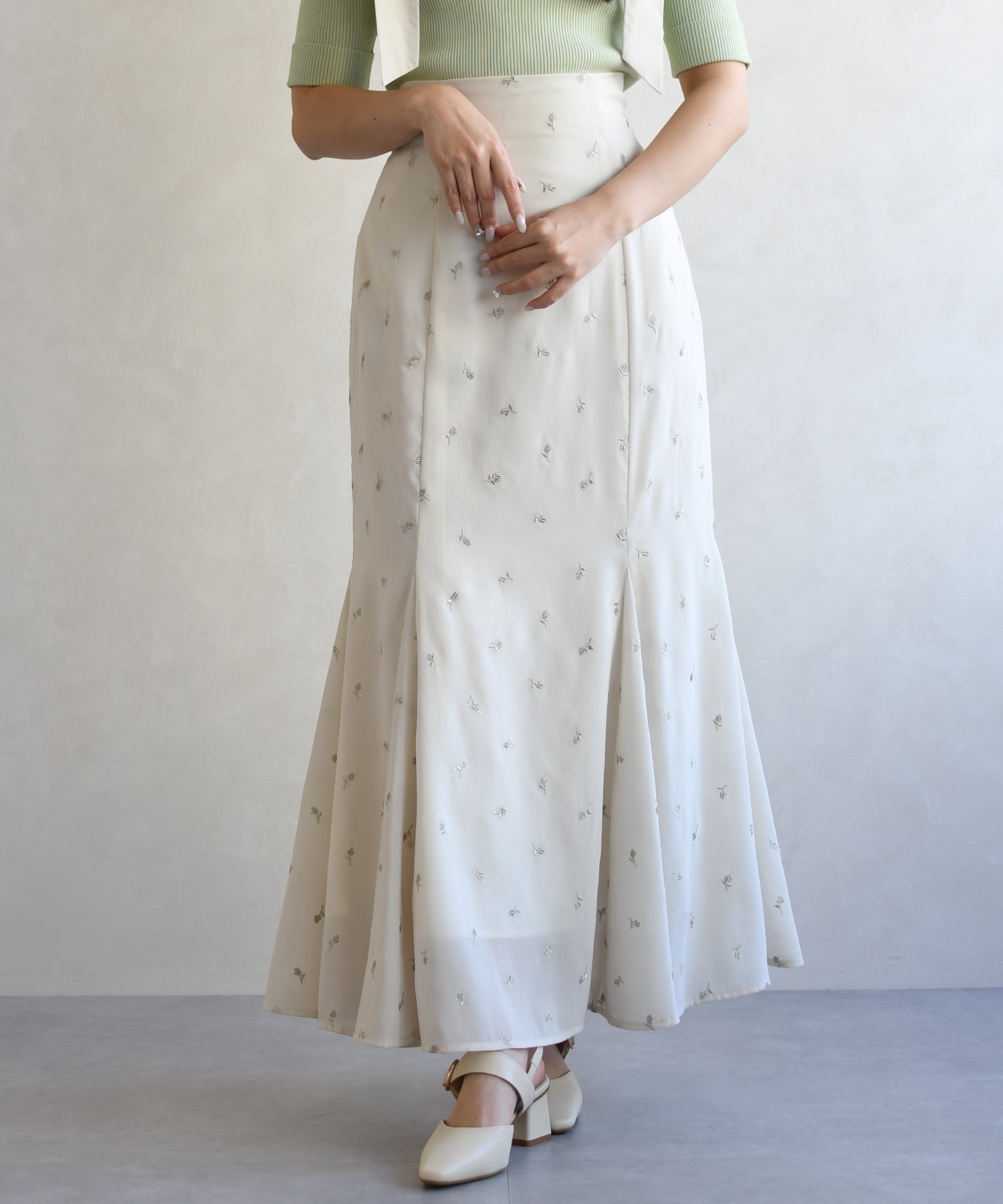 トランテアン ソン ドゥ モード 31 Sons de mode 2026春夏新作 刺繍マーメイドスカート TT617204 （IVORY） IVORY