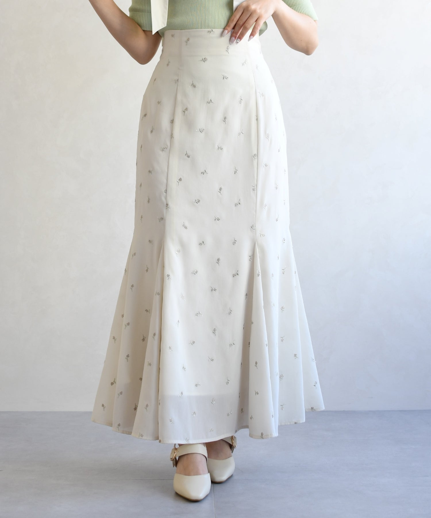 トランテアン ソン ドゥ モード 31 Sons de mode 2026春夏新作 刺繍マーメイドスカート TT617204 （IVORY） IVORY