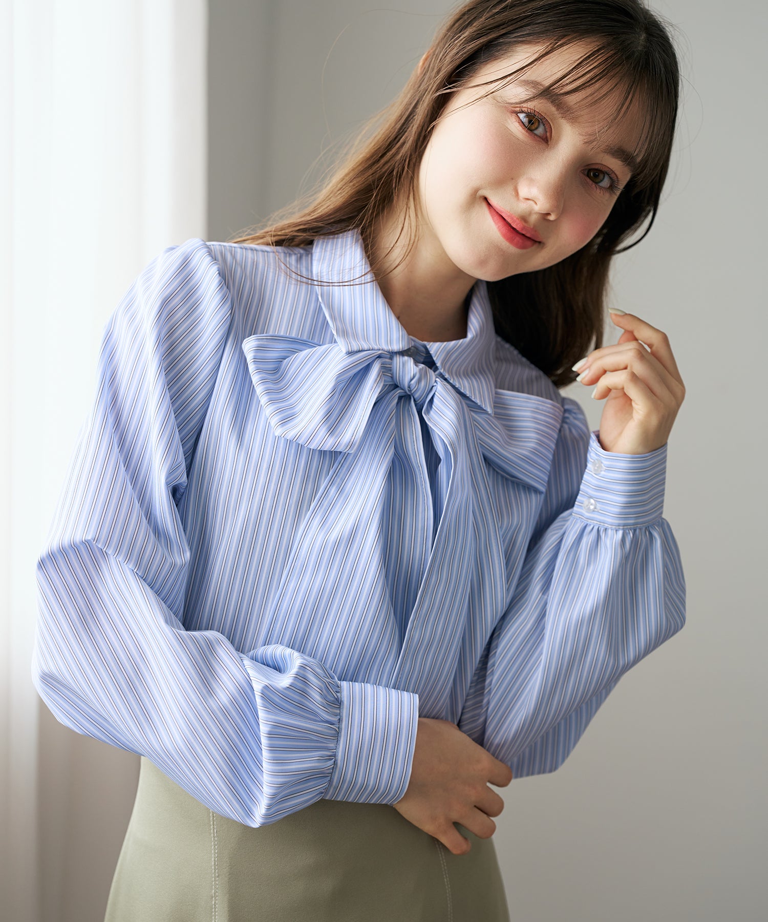 トランテアン ソン ドゥ モード 31 Sons de mode 2026春夏新作 ボウタイ衿シャツブラウス TT618102 （BLUE） BLUE