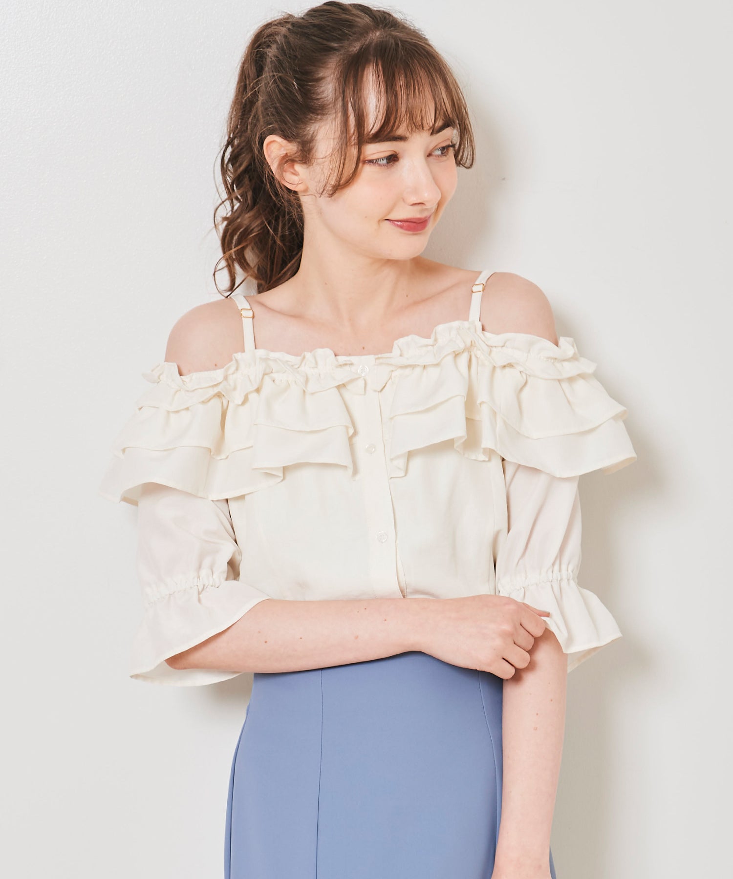 トランテアン ソン ドゥ モード 31 Sons de mode オフショルフリルブラウス （オフホワイト） OFF-WHITE