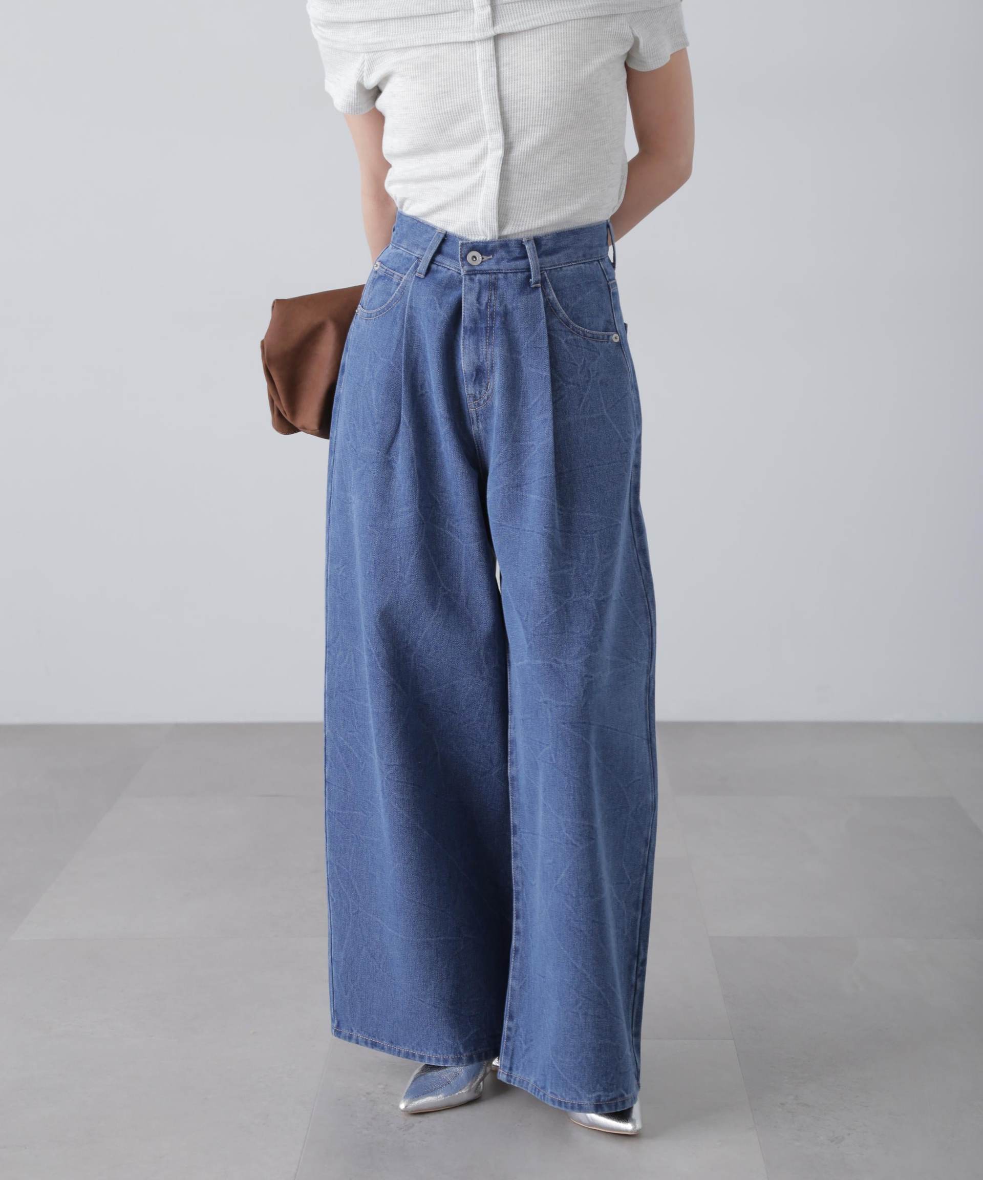 クリンクル加工タックワイドデニムパンツ ライトインディゴ1