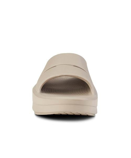 OOFOS/ウーフォス OOMEGA OOAHH 200073 リカバリーサンダル　厚底 ベージュ