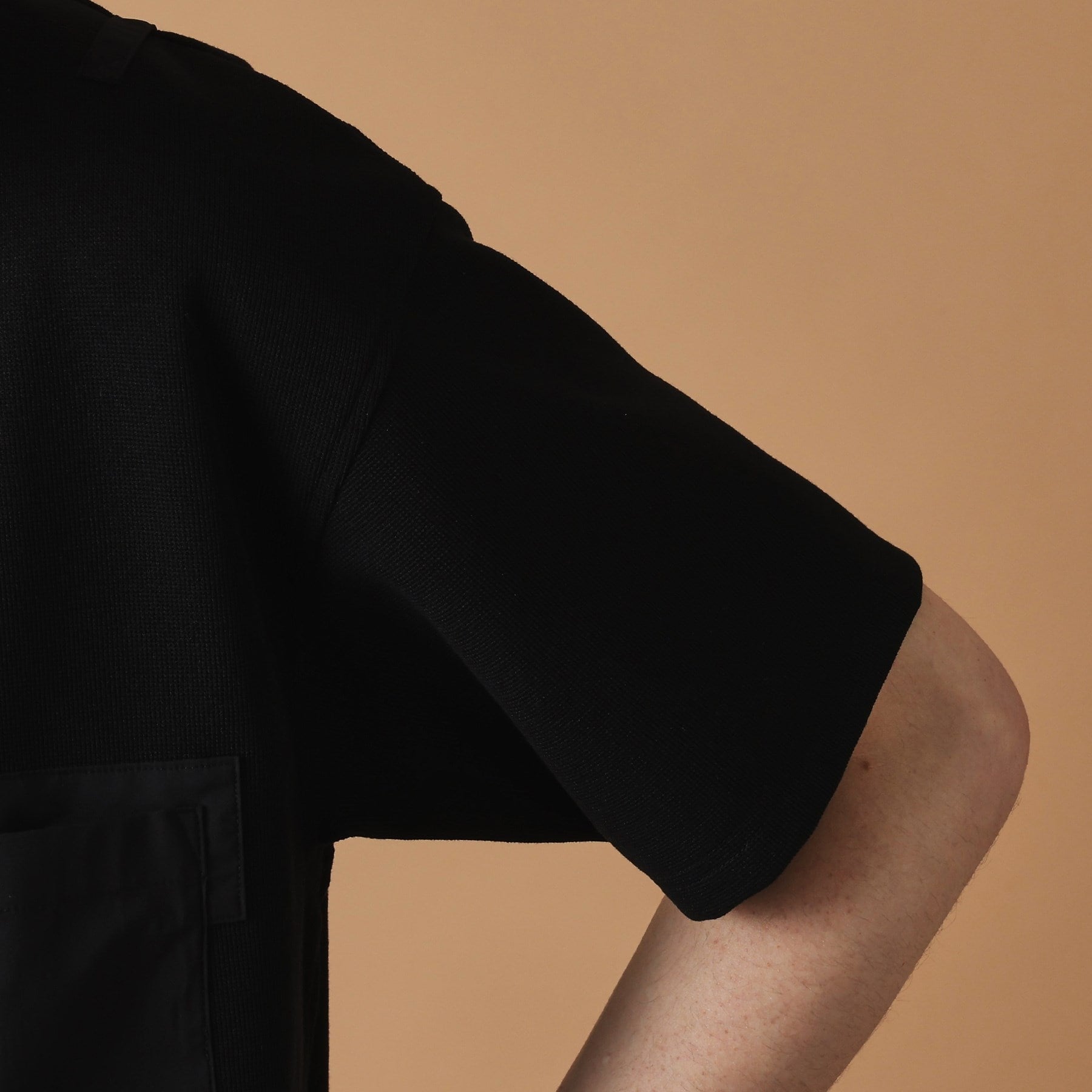 フォーティーカラッツアンドゴーニーゴ 40CARATS&525 フード付き半袖Tシャツ （ブラック(019)） ブラック(019)