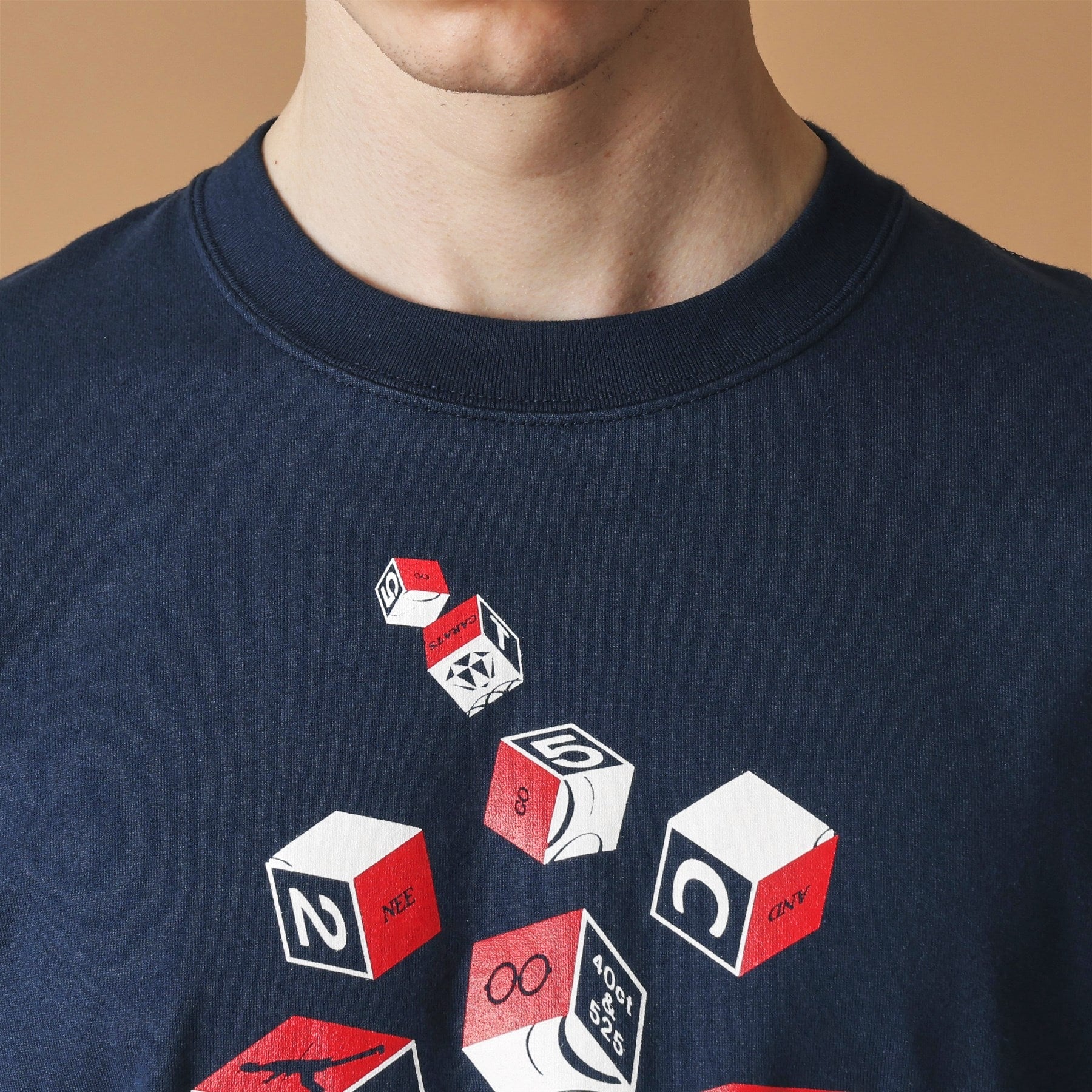 フォーティーカラッツアンドゴーニーゴ 40CARATS&525 【Sサイズ～】キューブグラフィック半袖Tシャツ （ブラック(019)） ブラック(019)