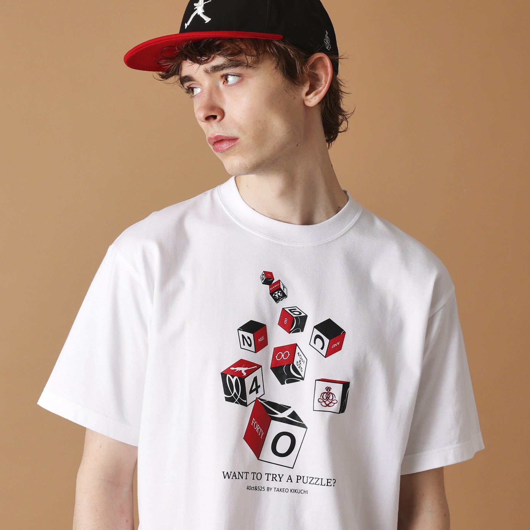 フォーティーカラッツアンドゴーニーゴ 40CARATS&525 【Sサイズ～】キューブグラフィック半袖Tシャツ （ブラック(019)） ブラック(019)