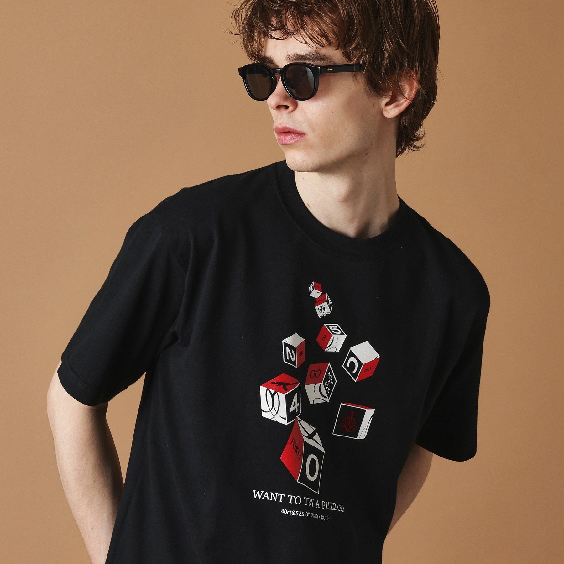 フォーティーカラッツアンドゴーニーゴ 40CARATS&525 【Sサイズ～】キューブグラフィック半袖Tシャツ （ブラック(019)） ブラック(019)