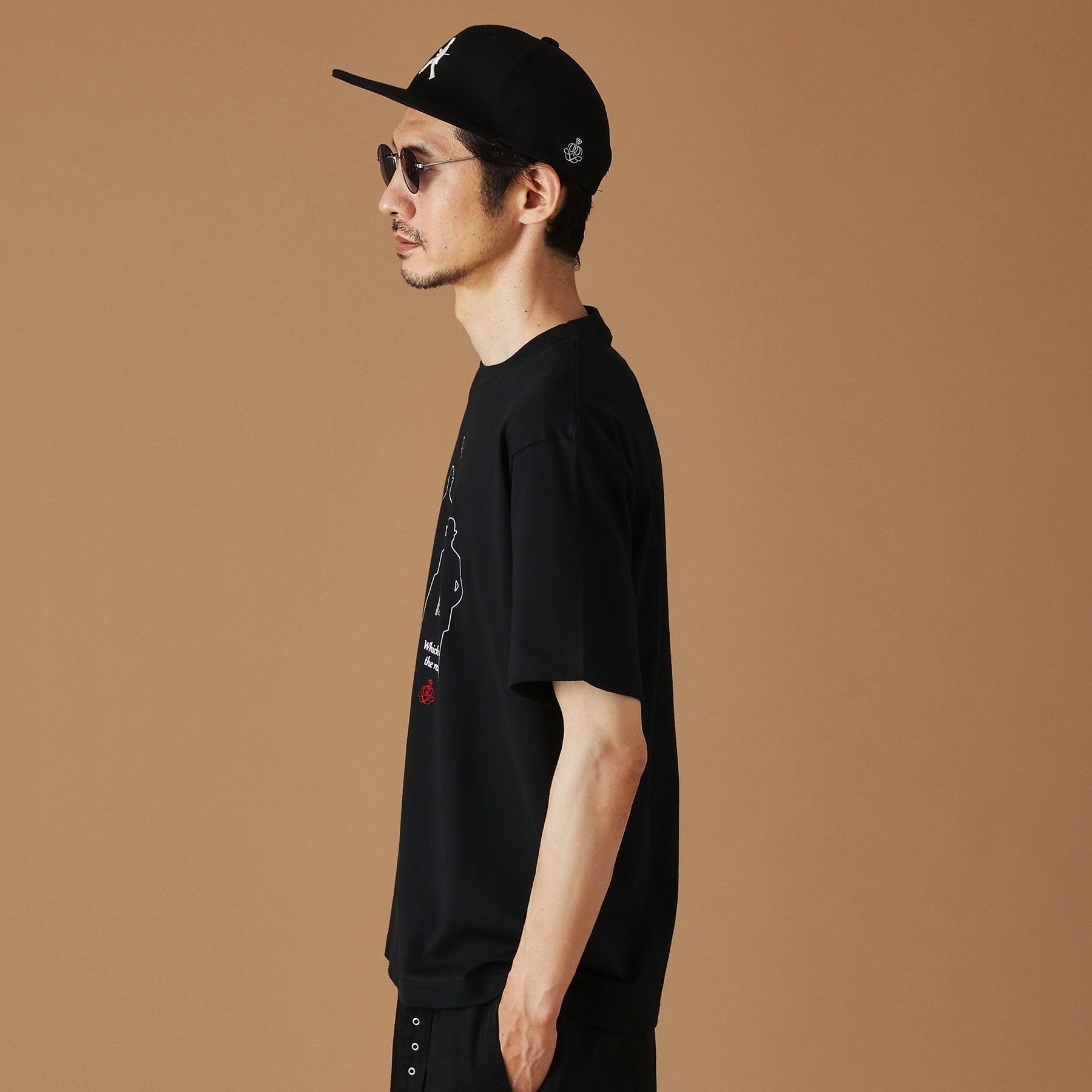 フォーティーカラッツアンドゴーニーゴ 40CARATS&525 【Sサイズ～】シャドーマンズ半袖Tシャツ （ホワイト(001)） ホワイト(001)
