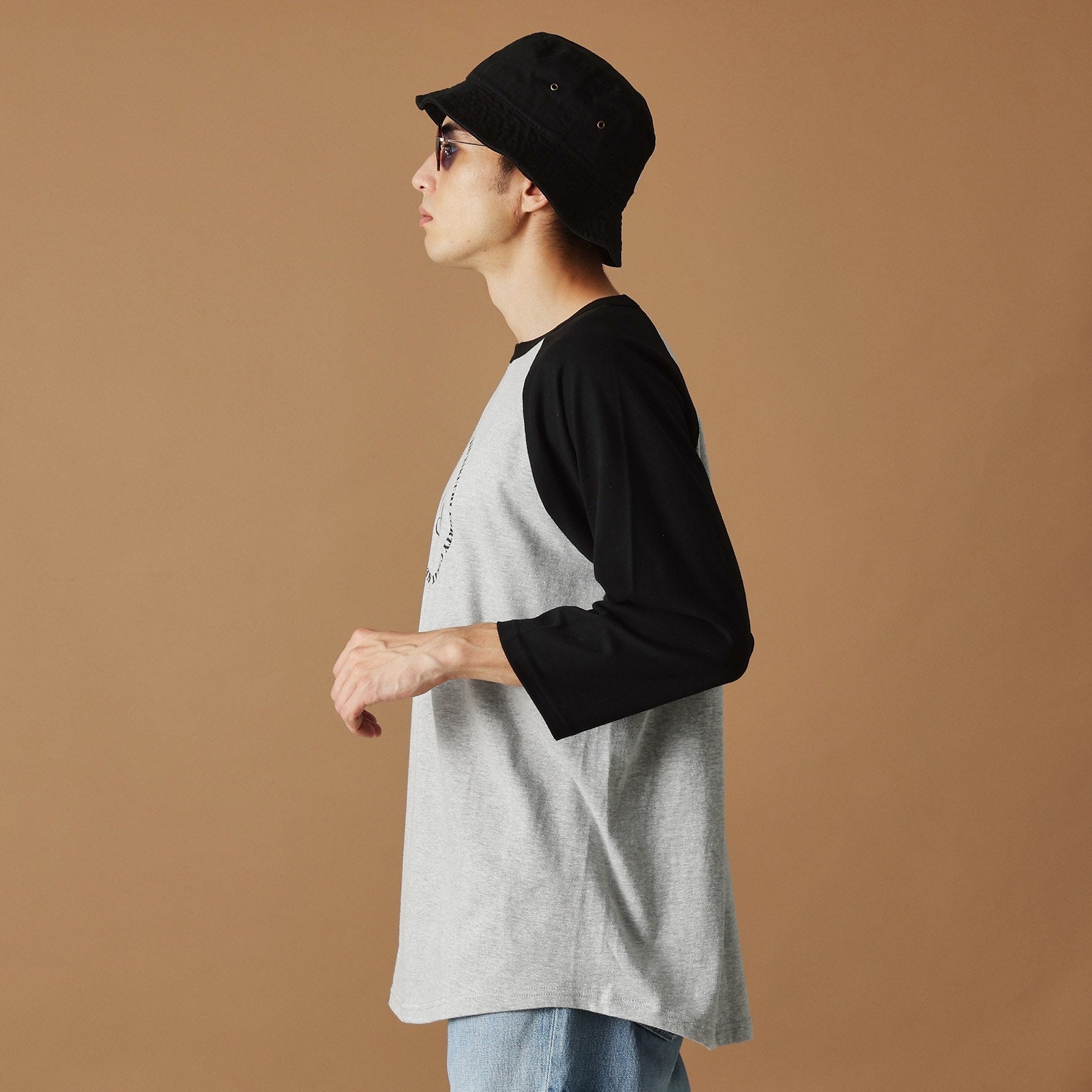 フォーティーカラッツアンドゴーニーゴ 40CARATS&525 【Sサイズ～】アンドマーク7分袖ラグランTシャツ （チャコールグレー(913)） チャコールグレー(913)