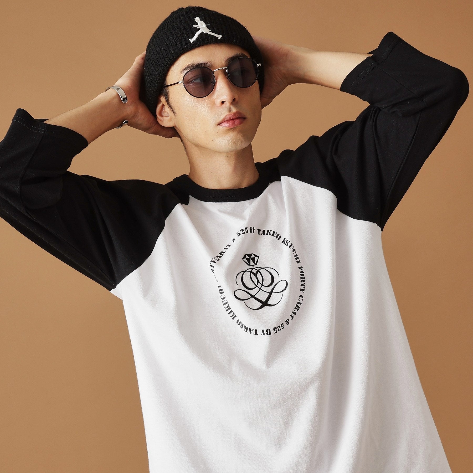 フォーティーカラッツアンドゴーニーゴ 40CARATS&525 【Sサイズ～】アンドマーク7分袖ラグランTシャツ （チャコールグレー(913)） チャコールグレー(913)