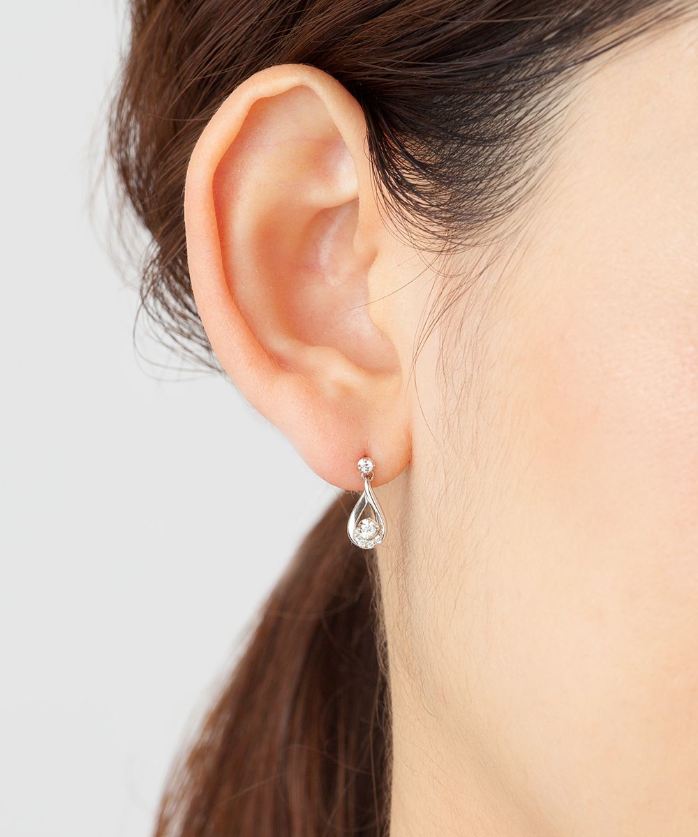 ヨンドシー 4℃ プラチナ ピアス