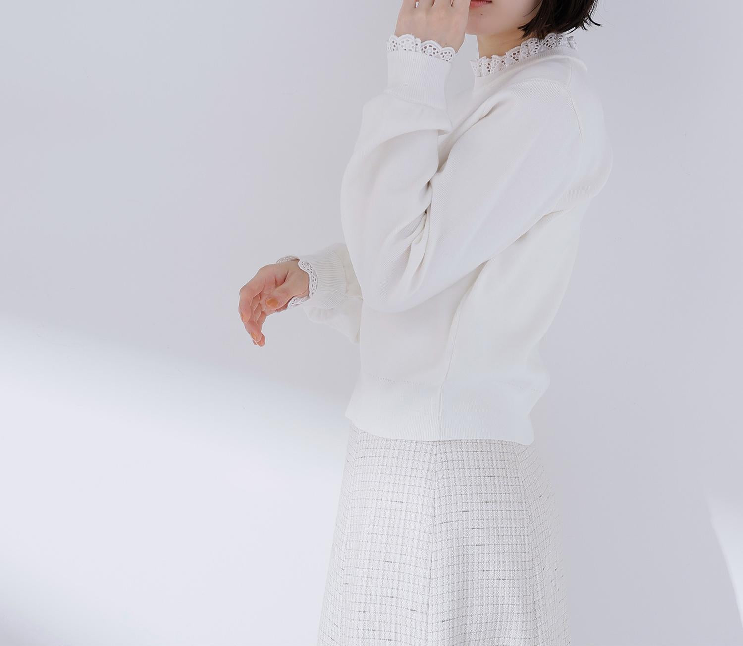 レースフリルドッキングニット オフホワイト1