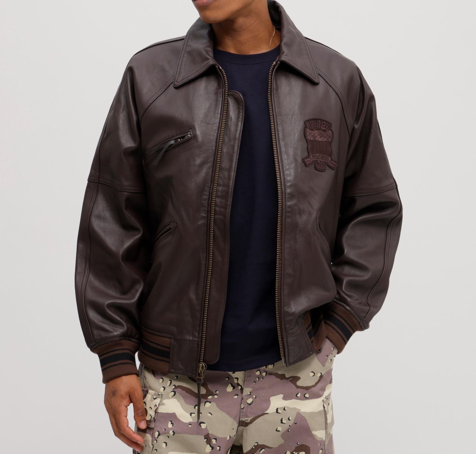 《WER&DEPOT限定》LIGHT SIGNATU>E VA>SITY JACKET ブラウン