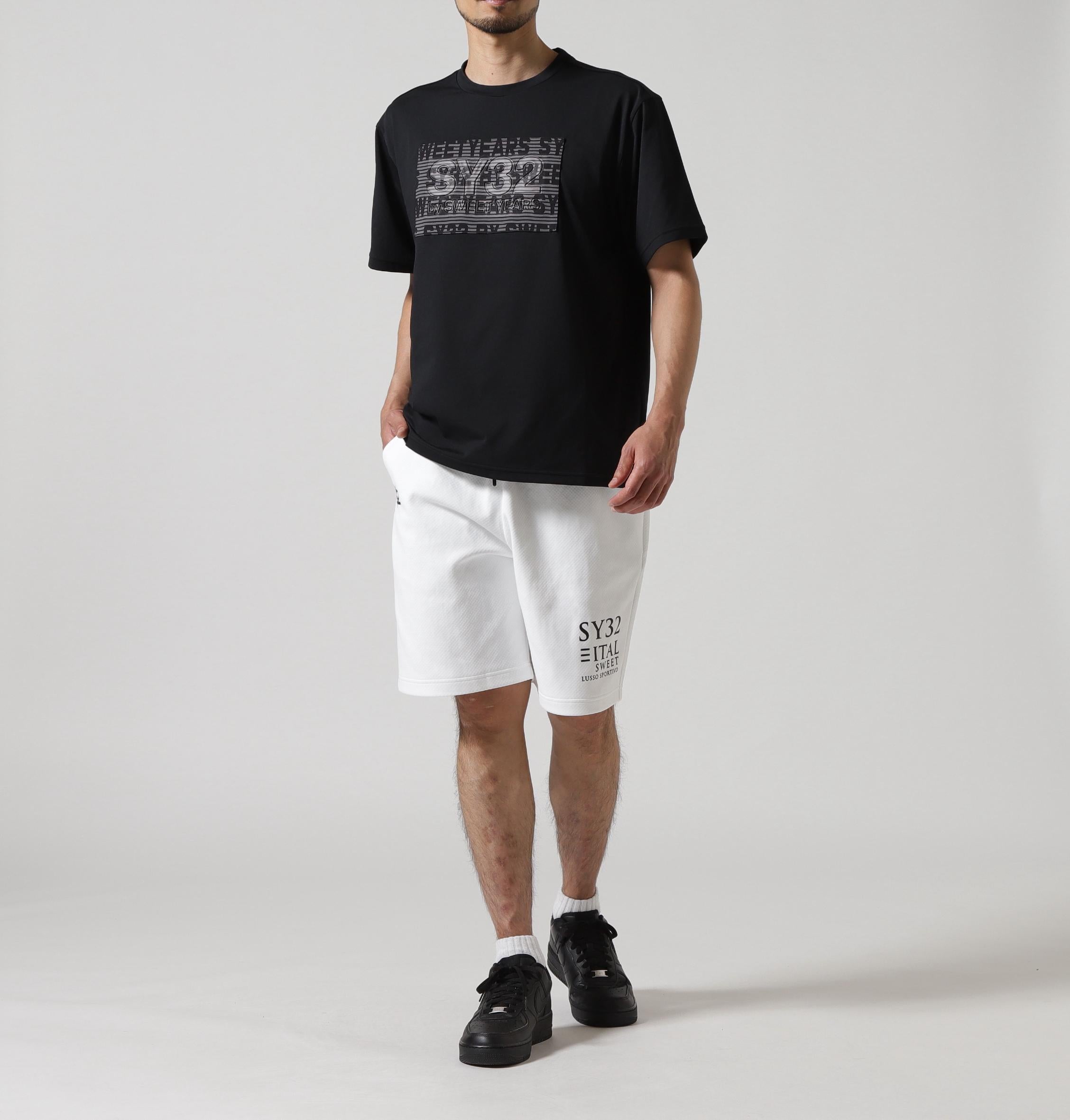 SY32 y SWEET YEA>S/エスワイサーティトゥ バイ スィートイヤーズ/JACQUA>D EMROSS LOGO TEE ブラック