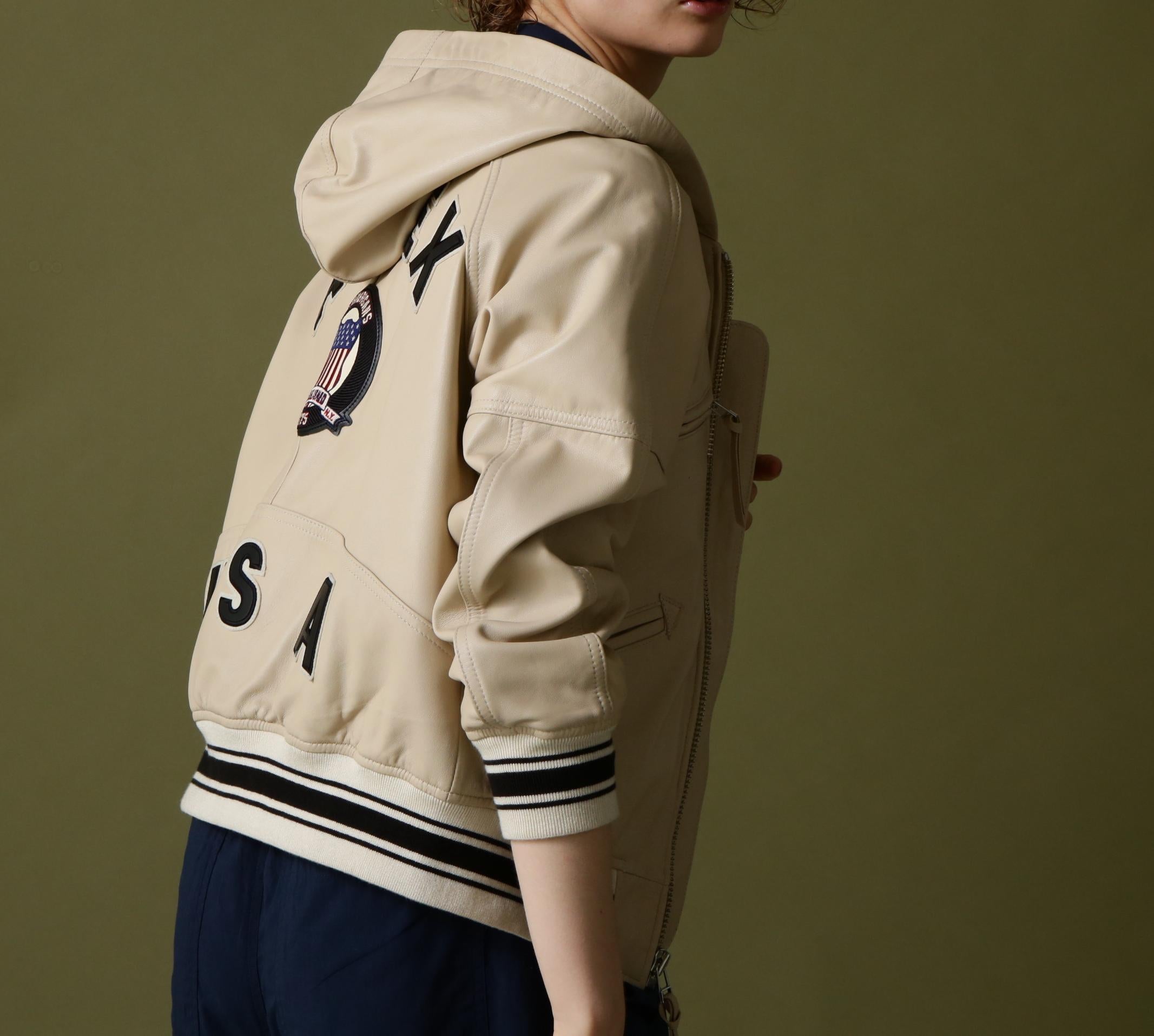 《WOMAN》SIGNATU>E HOODED LEATHE> エクリュ9