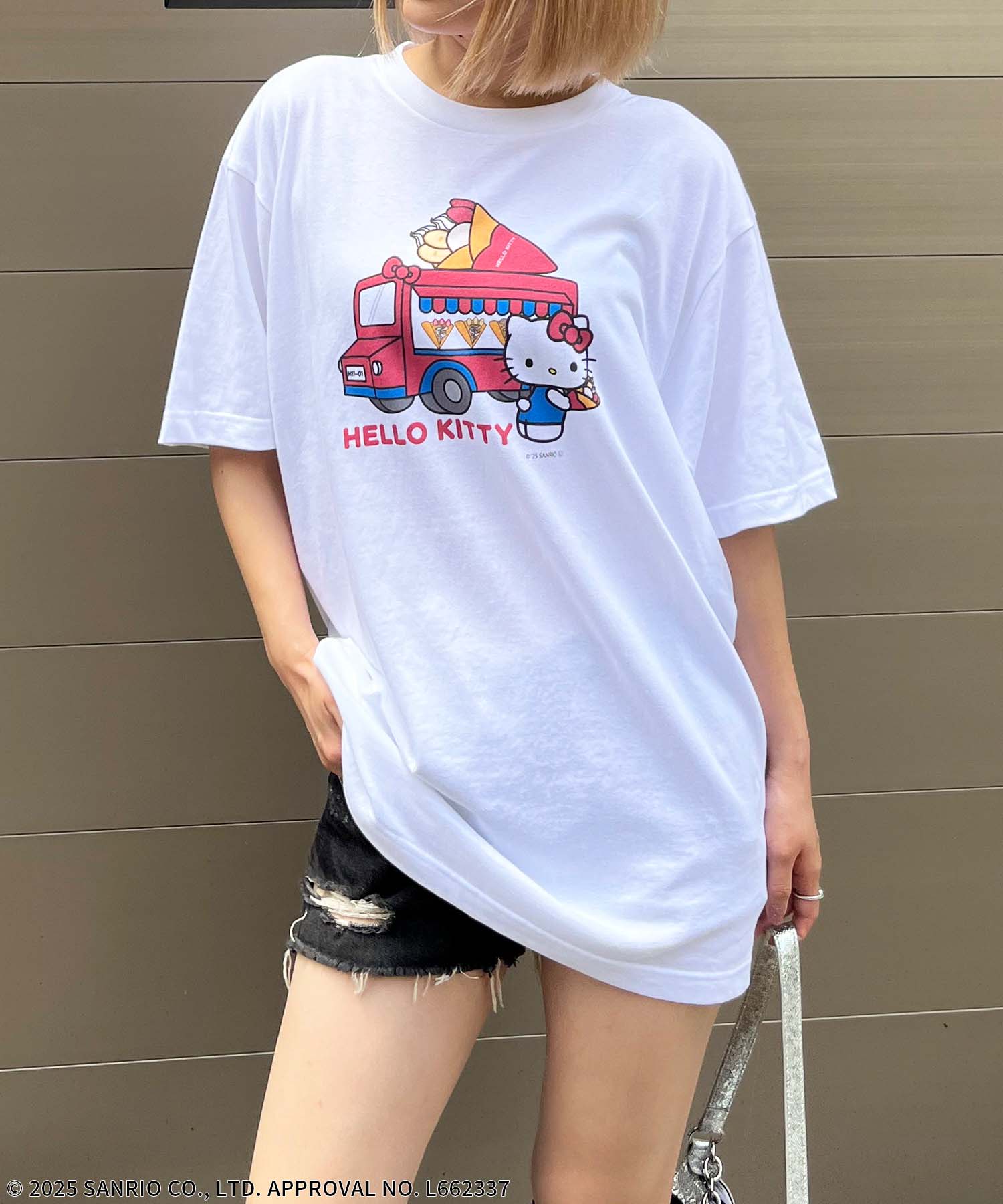 フォーギークスバイスパイラルガール 4GEEKs by SPIRALGIRL 【Sanrio characters/サンリオキャラクターズ】ハローキティスーベニアTシャツ （ホワイト） ホワイト
