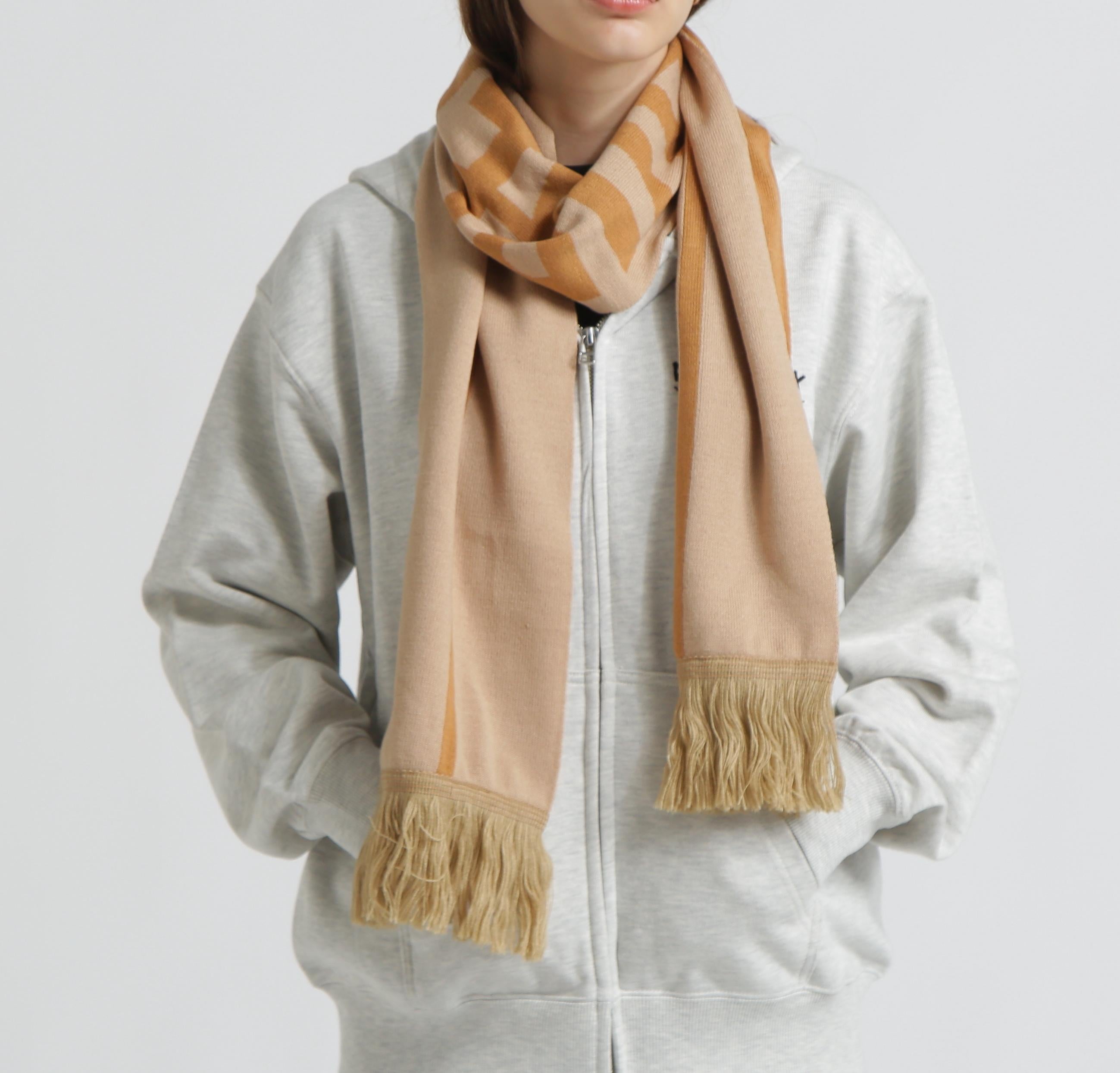 《直営店限定》AVIREX LOGO SOCCER SCARF/ロゴマフラー ベージュ