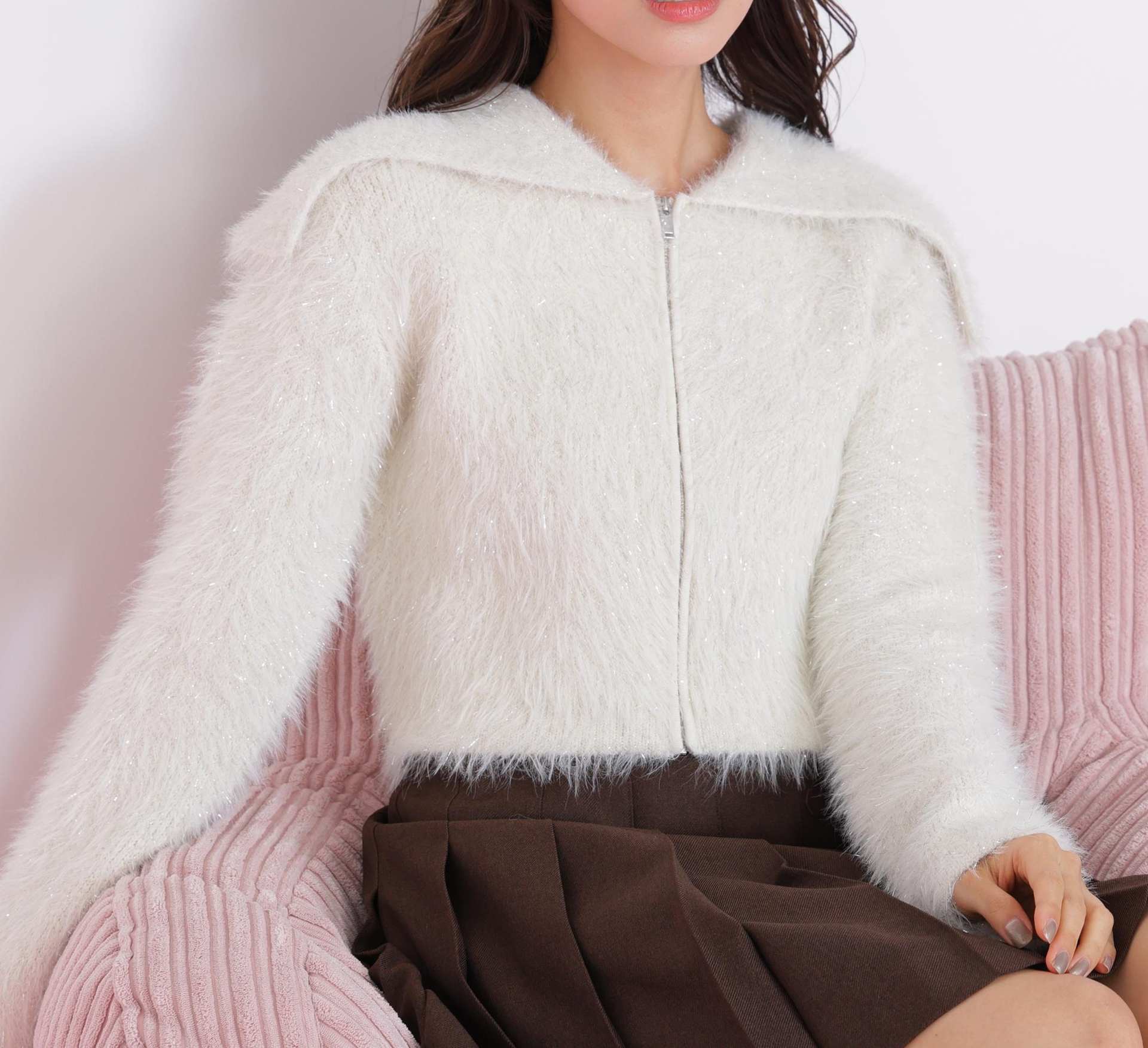 ラメフェザービッグカラーニットブルゾン ホワイト