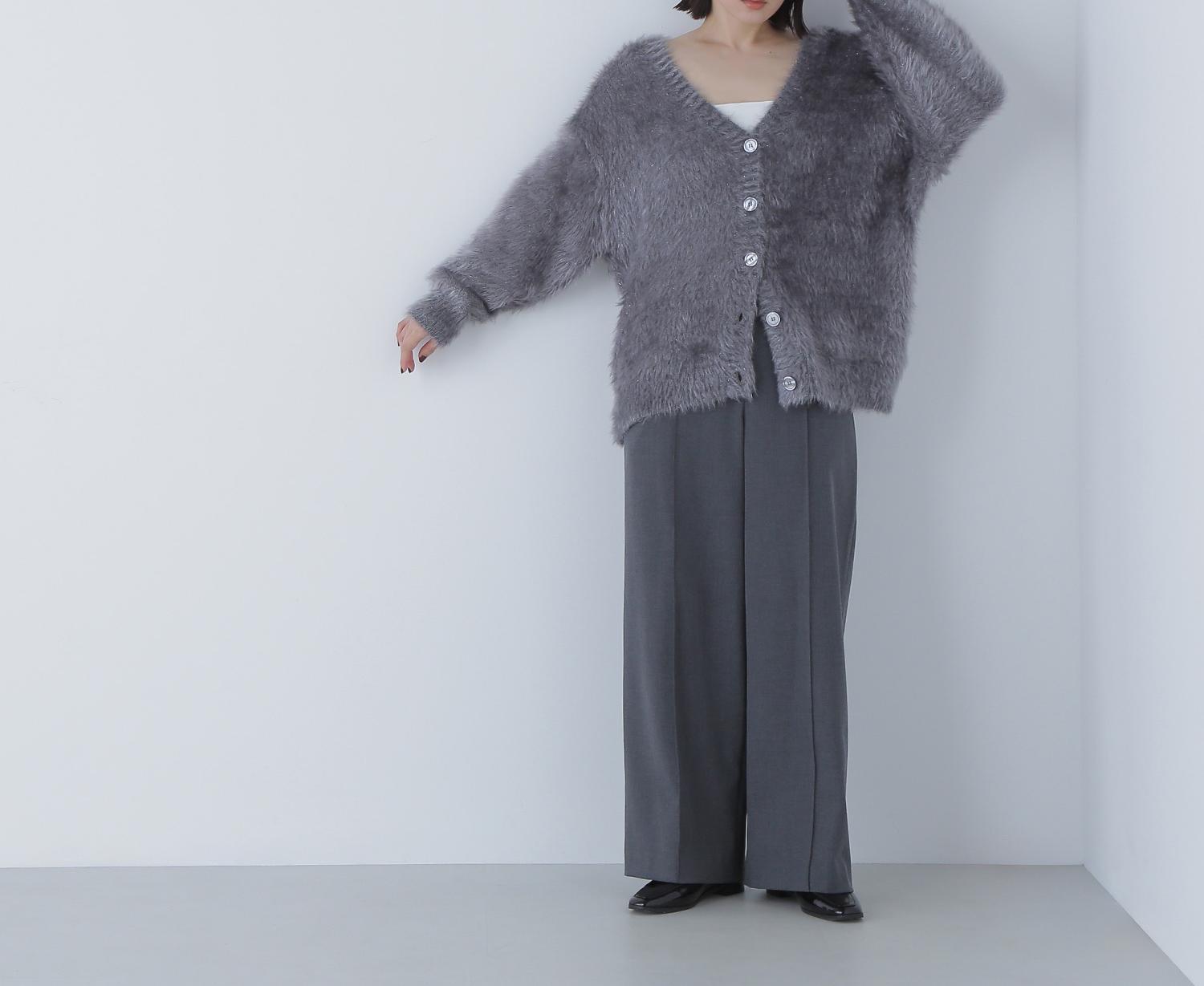 ヘアリーラメニットシリーズ Vネックカーディガン チャコール1