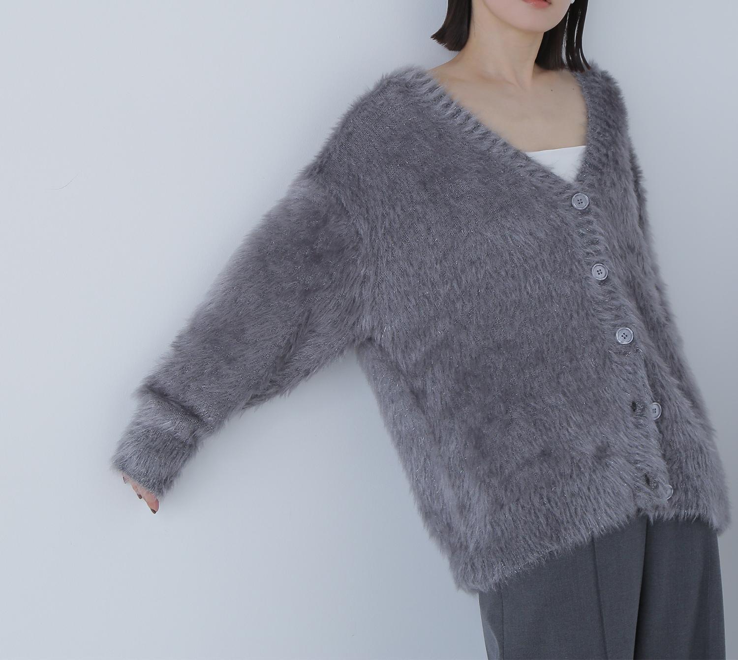 ヘアリーラメニットシリーズ Vネックカーディガン チャコール1