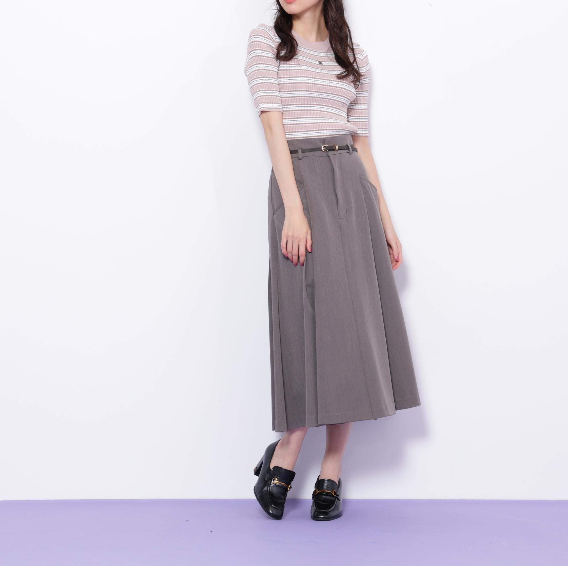 ベルト付タックフレアスカート グレー