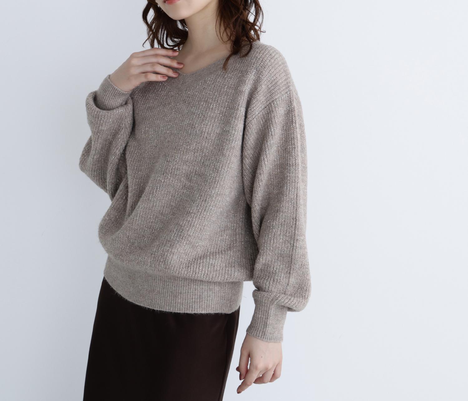 Vネックボクシーラメニット ベージュ