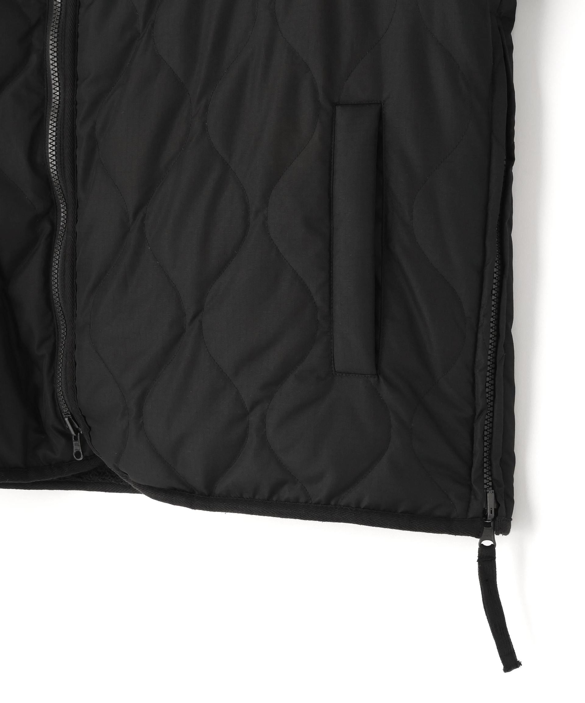 TAION/タイオン/RIVERSIBLE DOWN BOA JACKET ブラック