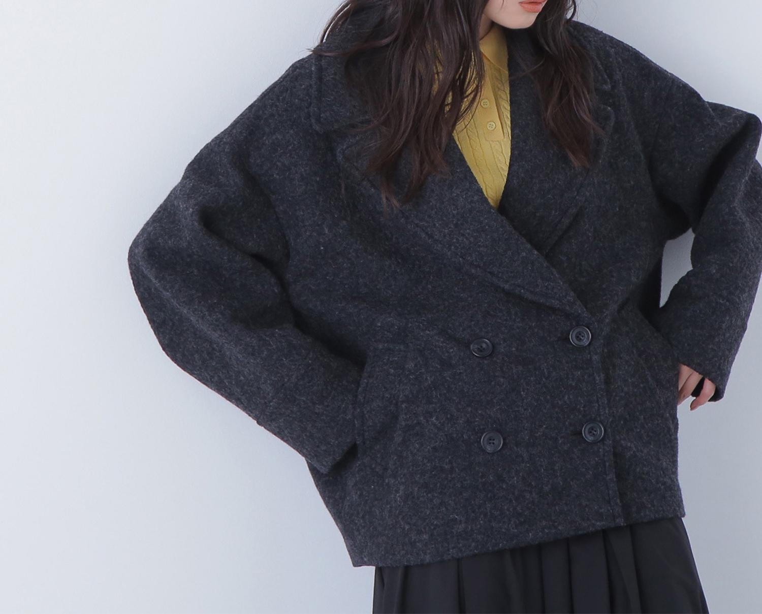 ウーリーフォルムハーフコート チャコール1