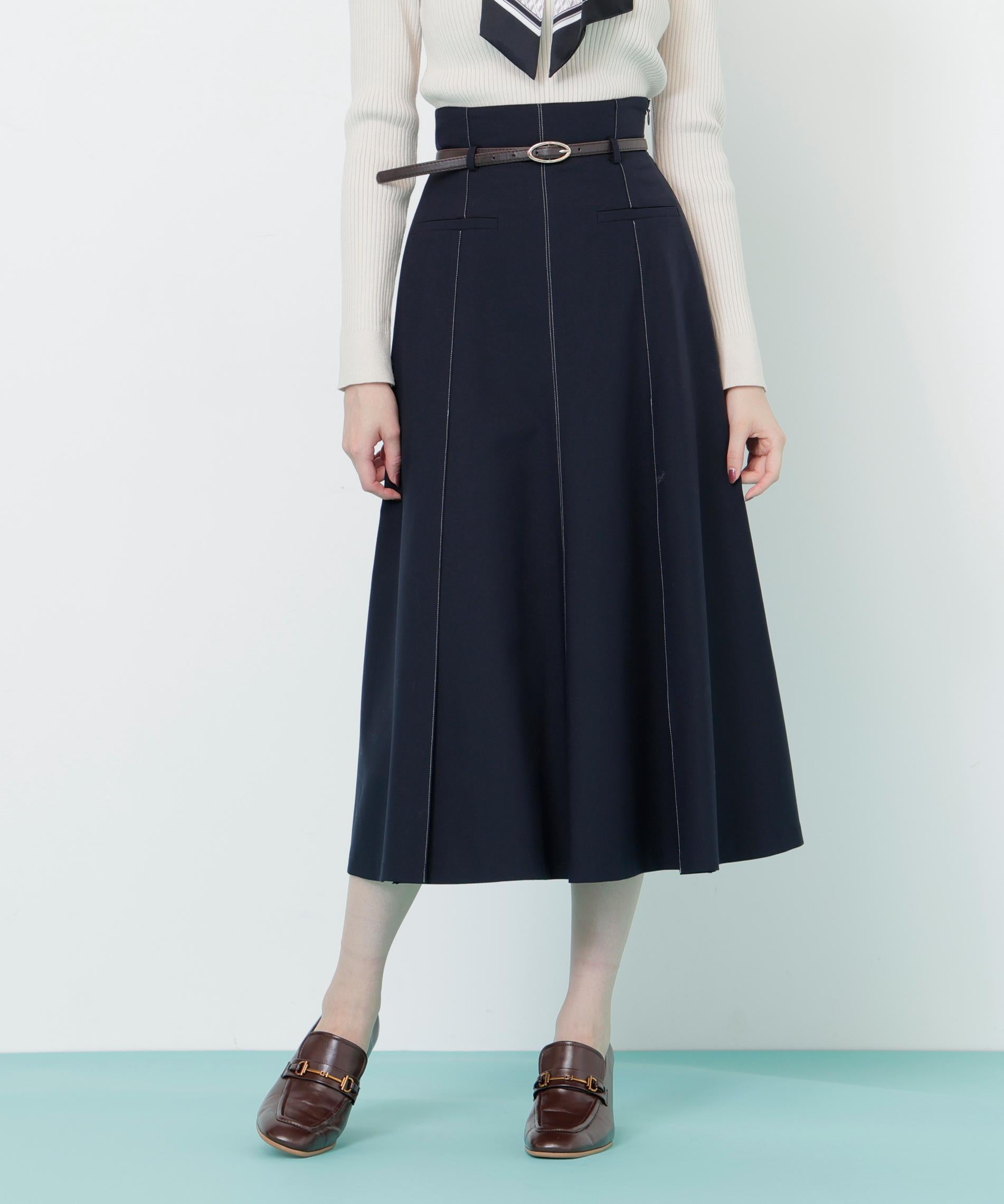 細ベルト付きセミフレアスカート ネイビー