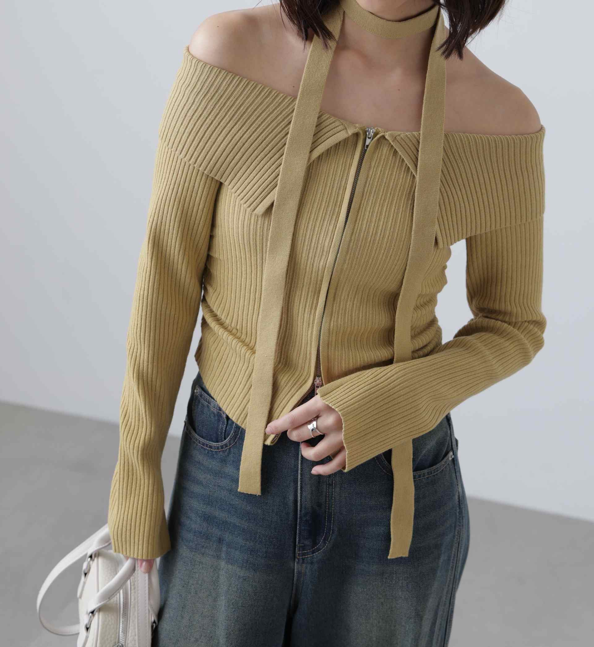 フロントジップリブ衿オフショルニット イエロー