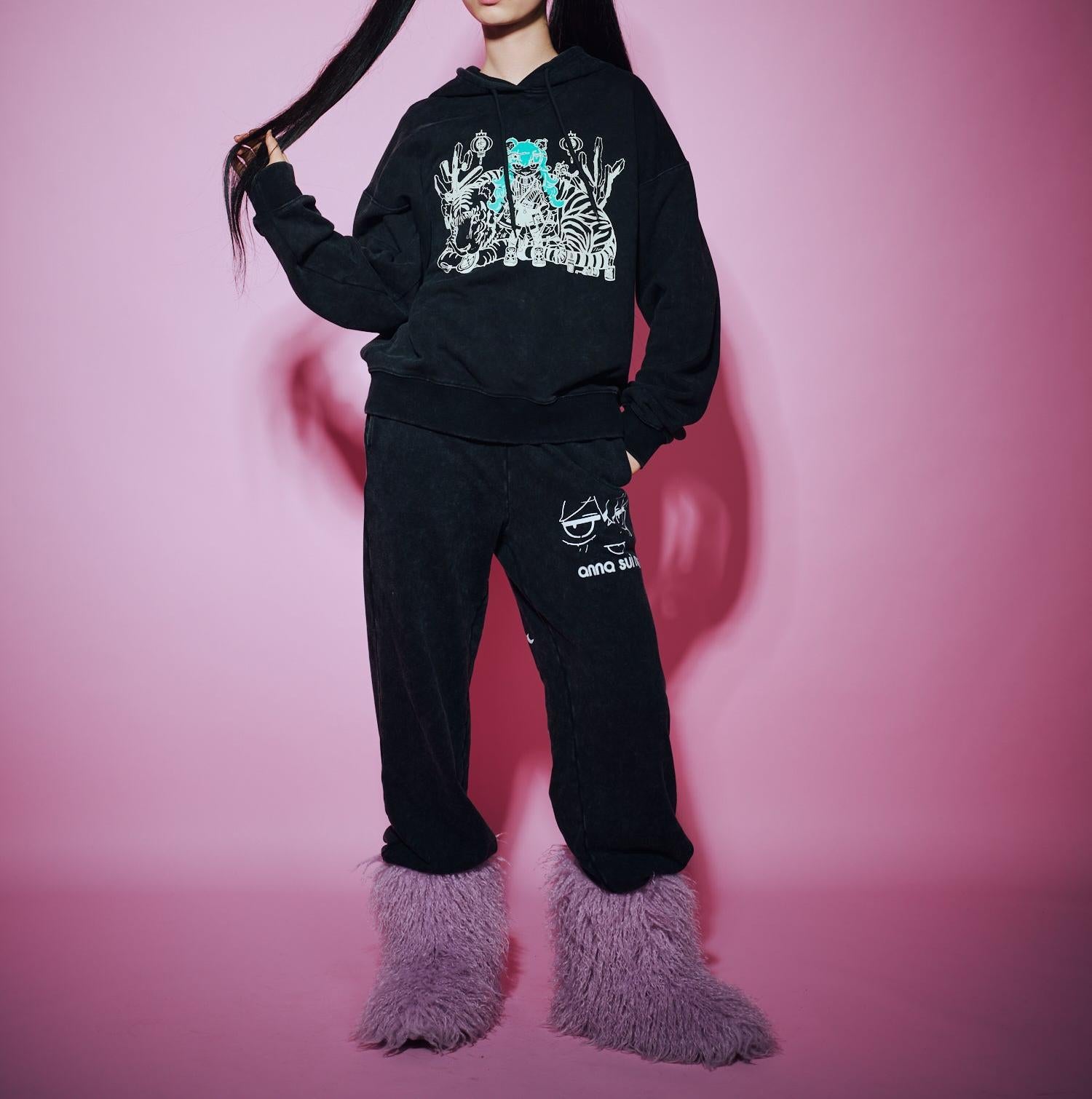 ANNA SUI NYC/アナ スイ エヌワイシー/TE>Aスウェットフーディー ブラック