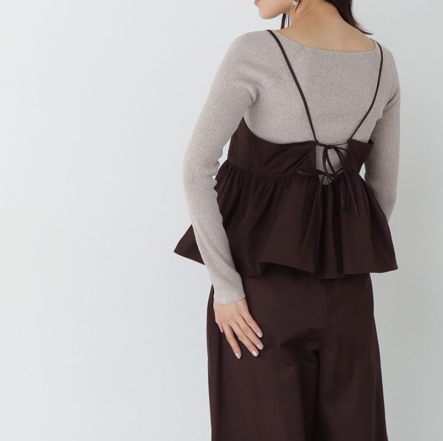 クロップドキャミ ガーネット1