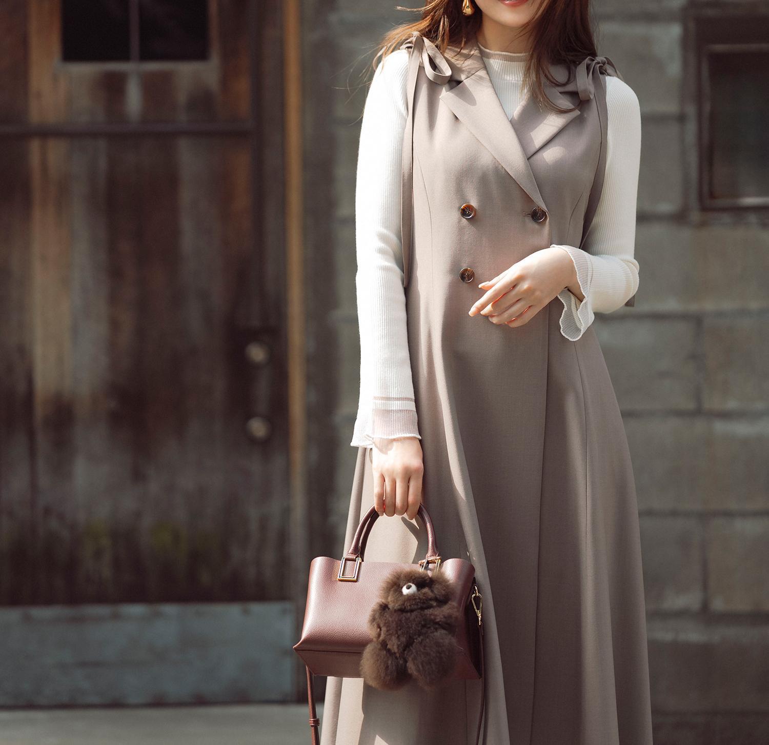 “さりげな”シアースリーブニット オフホワイト1