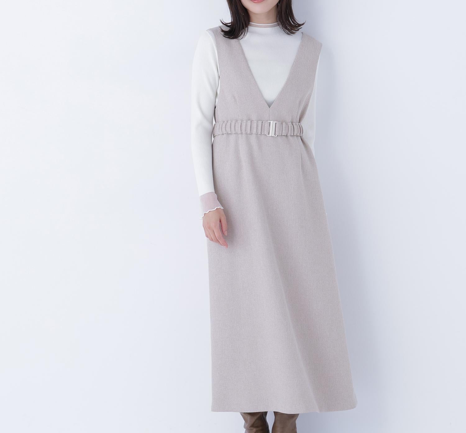 ベルト付Vネックジャンスカ ベージュベース2