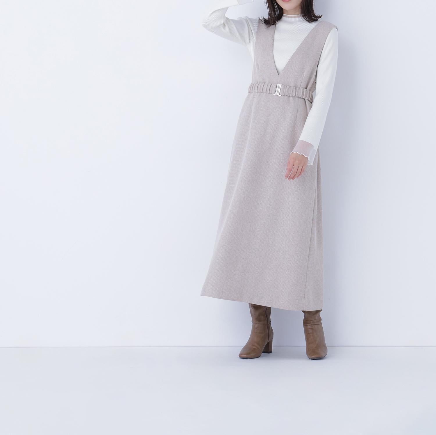 ベルト付Vネックジャンスカ ベージュベース2