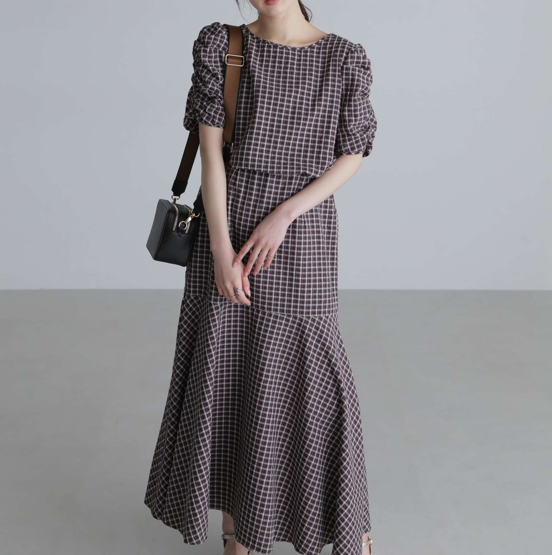 前後２ＷＡＹボリュームスリーブワンピース ブラウンベース1